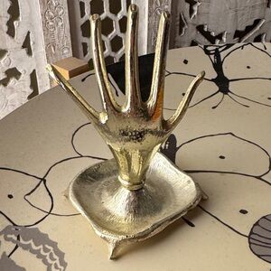 Vintage  Metal Hand Ring Holder Gold Tone Trinket Tray Dish Jewelry 4.5”x 2.5”
